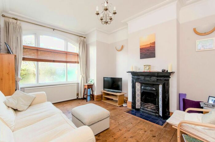 1 Bedroom Maisonette To Rent In Kingston Road, Wimbledon, London, SW20
