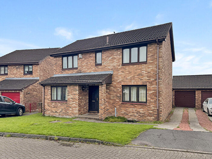 4 Bedroom Detached House For Sale In Ladeside Close, Newton Mearns, G77