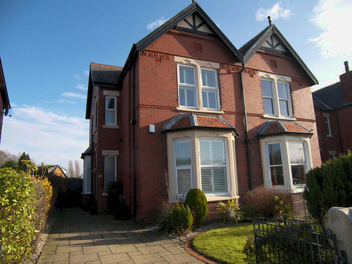 3 Bedroom Semi-Detached House To Rent In Park View Road, Lytham, FY8