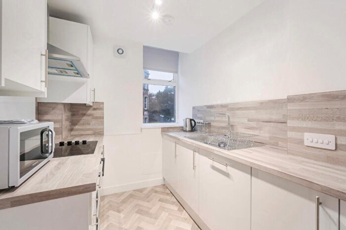 2 Bedroom Property To Rent In Cleghorn Street, West End, Dundee, DD2