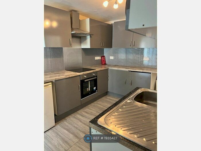 3 Bedroom End Of Terrace House To Rent In Tudor Court, Borehamwood, WD6