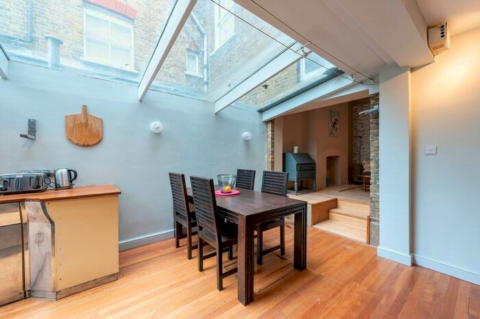 2 Bedroom Flat To Rent In Tierney Road, Streatham Hill, London, SW2