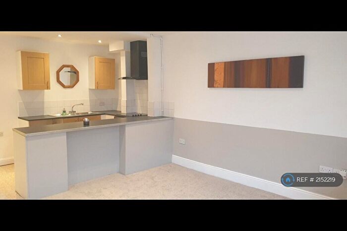 2 Bedroom Flat To Rent In Hyde Road, Denton, M34