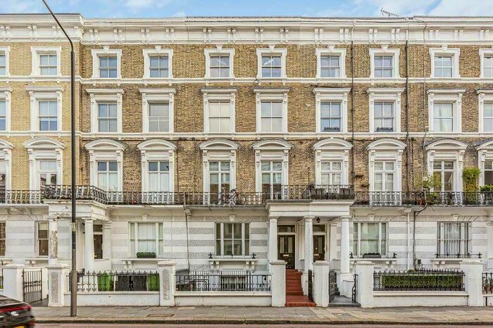 2 Bedroom Flat To Rent In Finborough Road, London, SW10