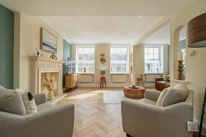 3 Bedroom Flat To Rent In Upper Montagu Street, London, W1H