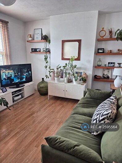 2 Bedroom Flat To Rent In Crofton Park Road, London, SE4