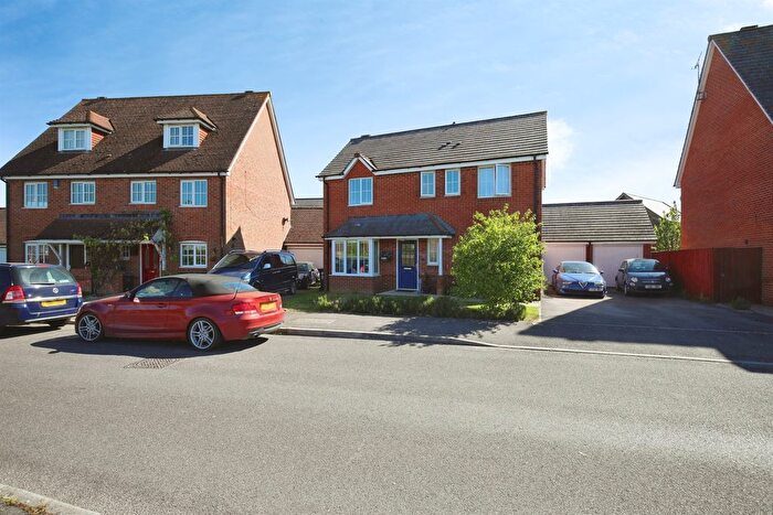 3 Bedroom Detached House For Sale In Butterfield Drive, Amesbury, Salisbury, SP4