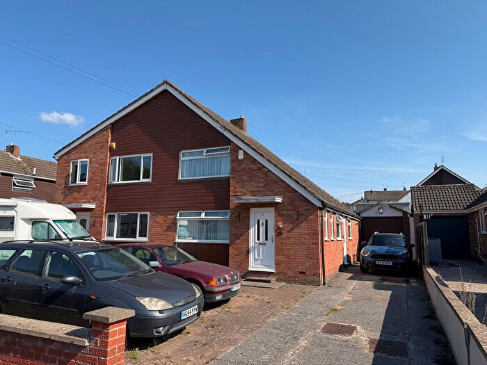 3 Bedroom Semi-Detached House For Sale In Holsom Close, Stockwood, Bristol, BS14