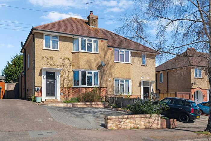 3 Bedroom Semi Detached House For Sale In Hastings Way, Croxley Green, Rickmansworth, WD3