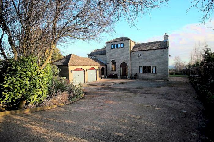 4 Bedroom Detached House For Sale In Broomfield Farm, Stringer House Lane, Emley, HD8