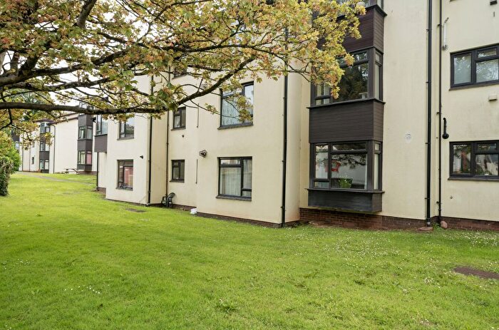 1 Bedroom Flat For Sale In Two Acre Close, Paignton, Devon, TQ3