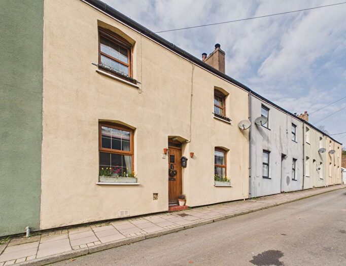 2 Bedroom Property For Sale In Railway Terrace, Hollybush, NP12