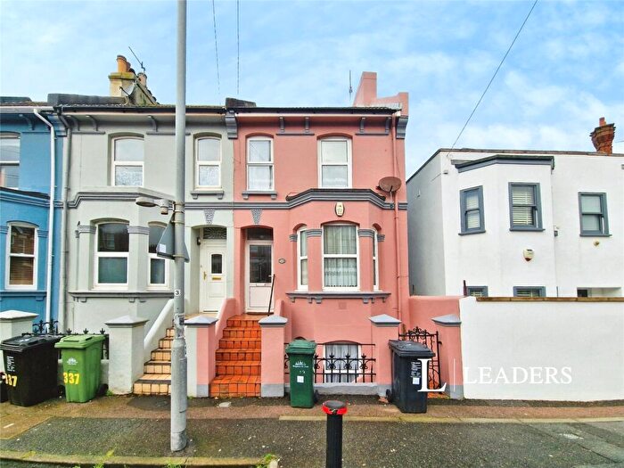 4 Bedroom Terraced House To Rent In Queens Park Road, Brighton, East Sussex, BN2