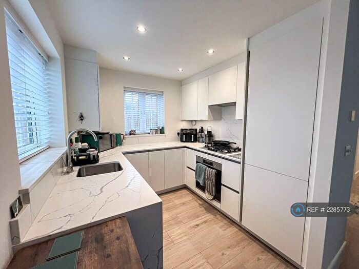 2 Bedroom Flat To Rent In Isabel Lane, Kibworth, Leicester, LE8