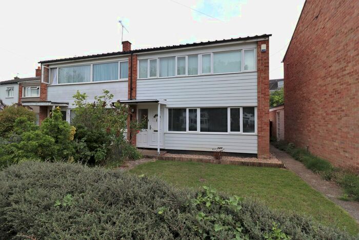 3 Bedroom End Of Terrace House To Rent In Priors Croft, Woking, GU22