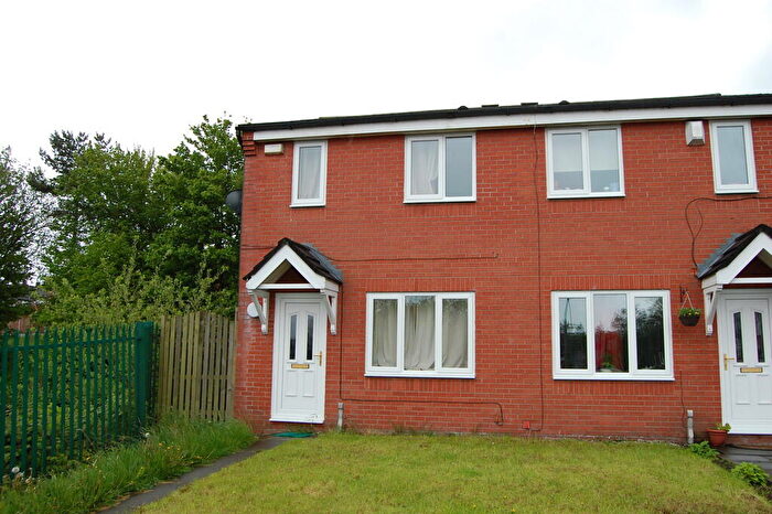 3 Bedroom Semi-Detached House To Rent In Maybreck Close Bolton Lancashire, BL3