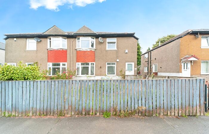 3 Bedroom Flat For Sale In Croftfoot Road, Glasgow, G44