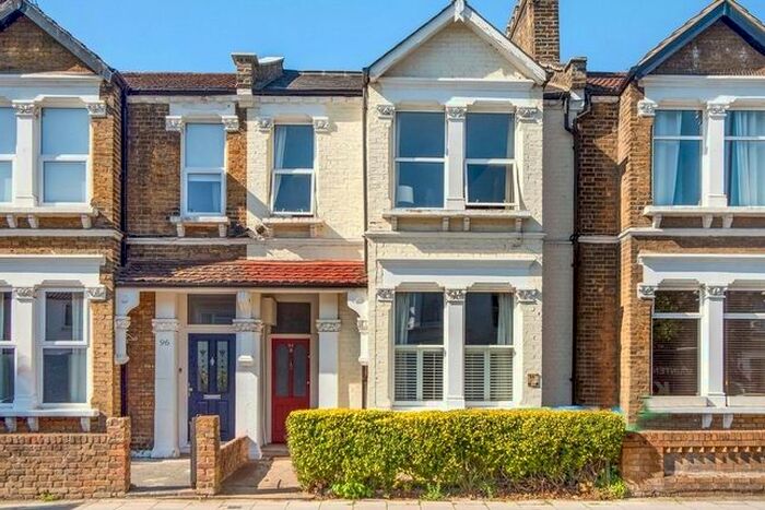 1 Bedroom Maisonette To Rent In Ivydale Road, London, SE15