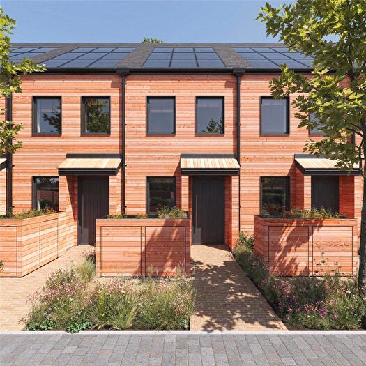 2 Bedroom House For Sale In Carpenter Yard, Thornwood, Epping, Essex, CM16