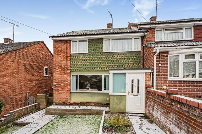 3 Bedroom Semi Detached House For Sale In Horsenden Road, High Wycombe, HP13