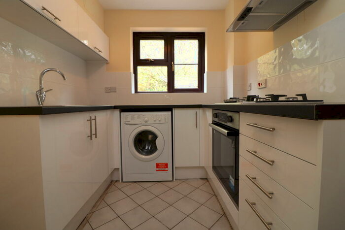 1 Bedroom Apartment To Rent In Redmayne Drive, Chelmsford, CM2