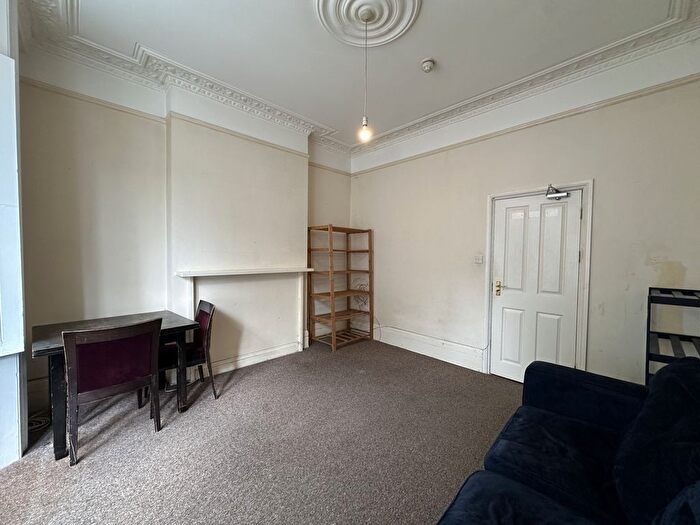 1 Bedroom Flat To Rent In Dunford Road, Islington, N7