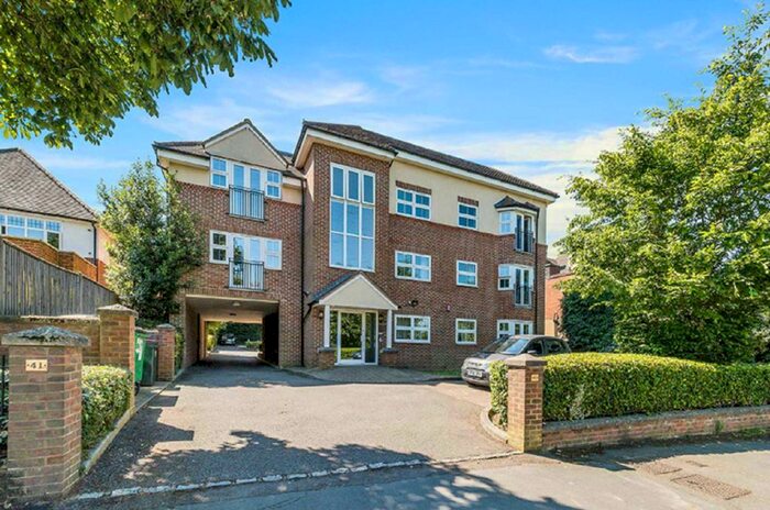 2 Bedroom Flat To Rent In Eaton Road, Sutton, Surrey, SM2