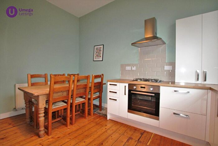 2 Bedroom Apartment To Rent In Lorne Place, Leith, Edinburgh, EH6