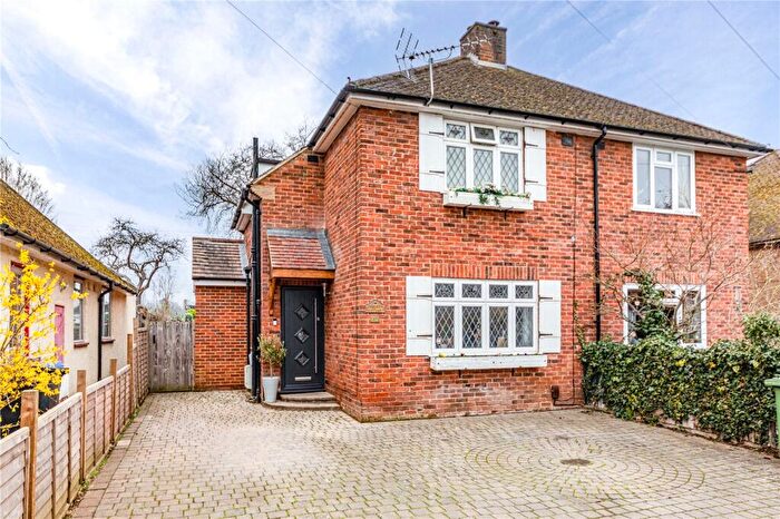 2 Bedroom Semi-Detached House For Sale In Rectory Close, Byfleet, West Byfleet, Surrey, KT14