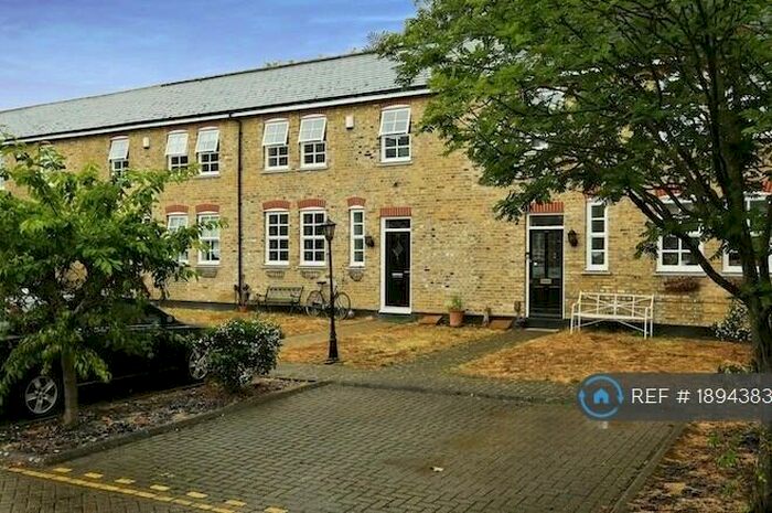 3 Bedroom Terraced House To Rent In Jasmine Court, Lee, London, SE12