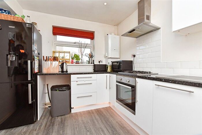 1 Bedroom Flat For Sale In Worcester Road, Sutton, Surrey, SM2