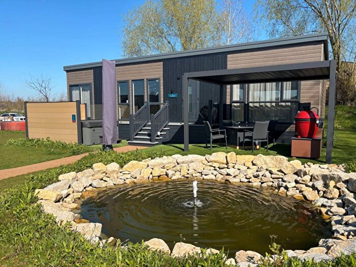 2 Bedroom Lodge For Sale In Gale Lane, Nawton, York, YO62