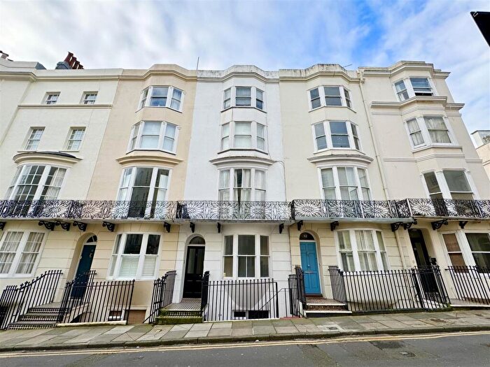 2 Bedroom Flat To Rent In Bloomsbury Place, Brighton, BN2
