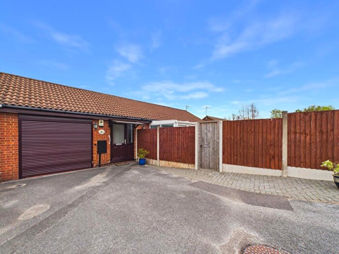 2 Bedroom Bungalow For Sale In Langsett Drive, Chellaston, DE73