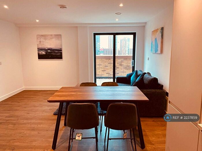 1 Bedroom Flat To Rent In Worral Street, Salford, Manchester, M5