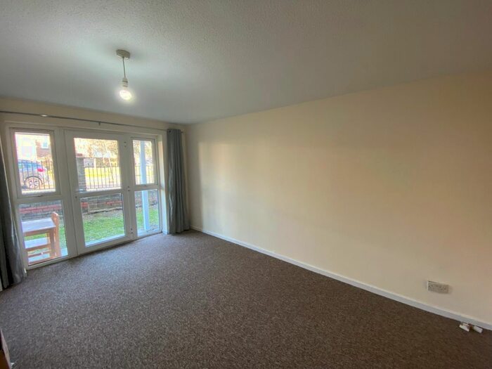 1 Bedroom Flat To Rent In Bedroom Flat – Crosskeys Close, Edmonton, N9