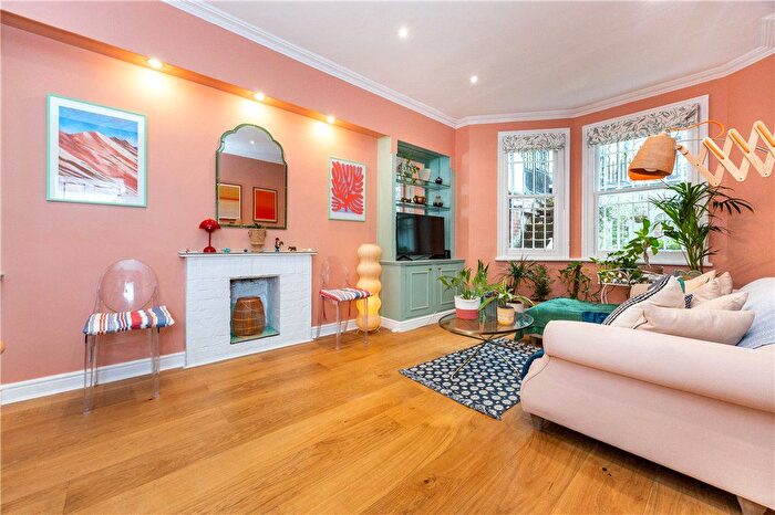 1 Bedroom Flat For Sale In Bramham Gardens, Earls Court, London, SW5