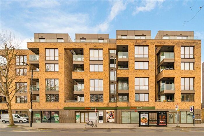 2 Bedroom Flat To Rent In Camberwell Passage, Kennington, SE5