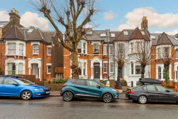 2 Bedroom Flat To Rent In Ferme Park Road, London, N4