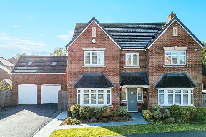 5 Bedroom Detached House For Sale In Beech Lane, Dickens Heath, B90