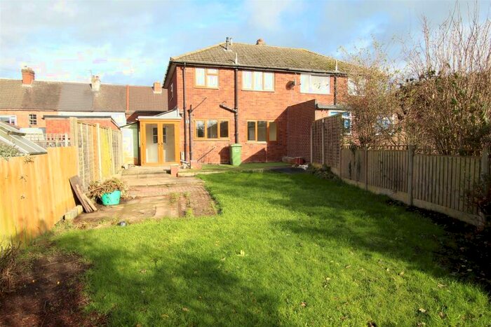3 Bedroom Semi-Detached House To Rent In Green Lane, Birchmoor, B78