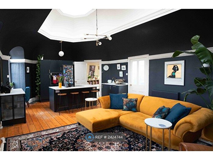 2 Bedroom Flat To Rent In Clouston Street, Glasgow, G20