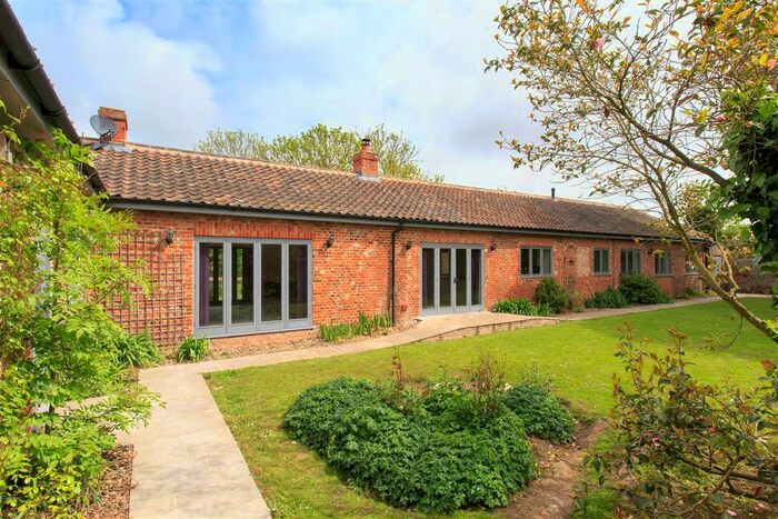 5 Bedroom Barn Conversion For Sale In Knapton Road, Swafield, North Walsham, NR28