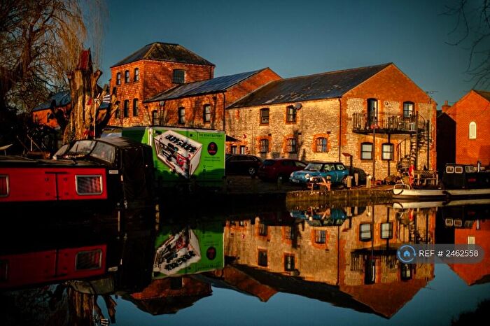 2 Bedroom Flat To Rent In Cosgrove, Milton Keynes, MK19