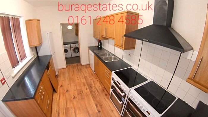 6 Bedroom Terraced House To Rent In Cawdor Road, Fallowfield, M14