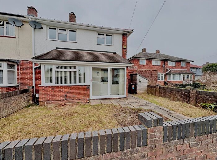 3 Bedroom Semi-Detached House To Rent In Landon Road, Gosport, Hampshire, PO13