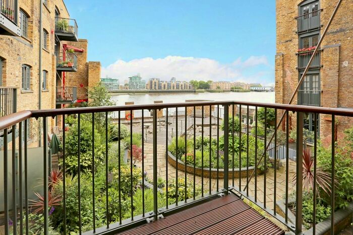 2 Bedroom Flat To Rent In Bermondsey Wall West, London, SE16