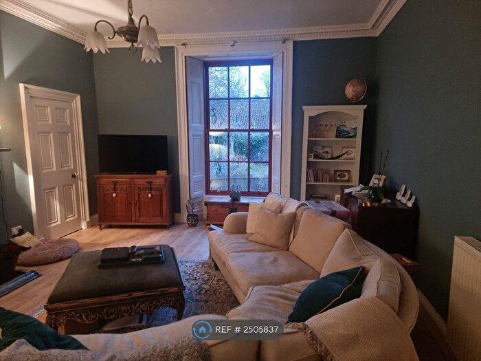 3 Bedroom Flat To Rent In Paterson Place, Haddington, EH41