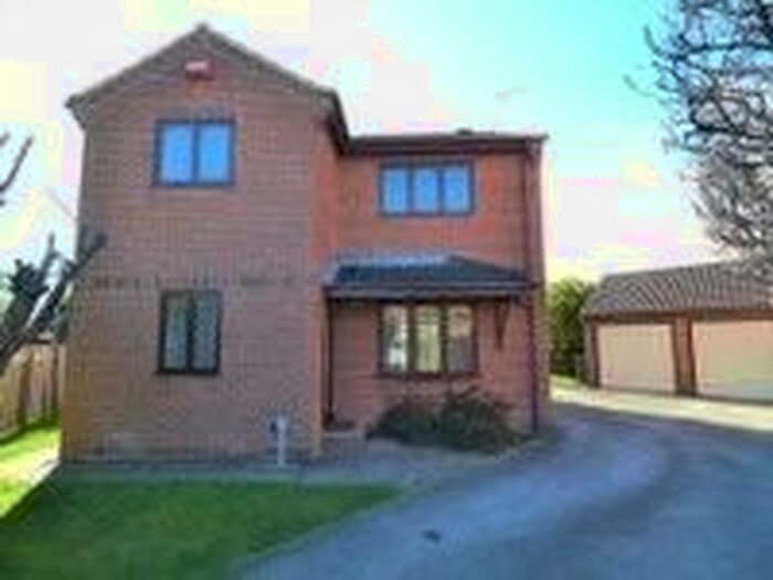3 Bedroom Detached House To Rent In Highgrove Court, Doncaster, DN4