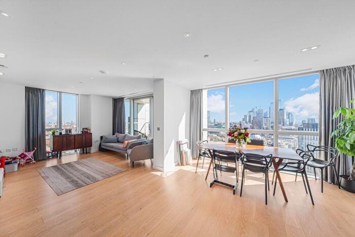 3 Bedroom Apartment For Sale In City Road London, EC1V